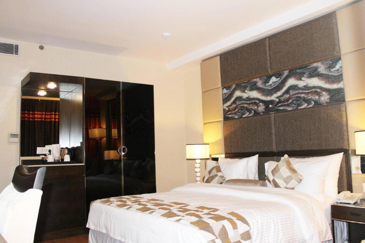 The Palm Spring A Boutique Hotel Naraina New Delhi Exterior photo