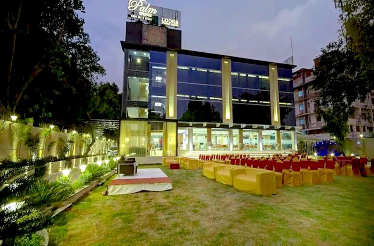 The Palm Spring A Boutique Hotel Naraina New Delhi Exterior photo